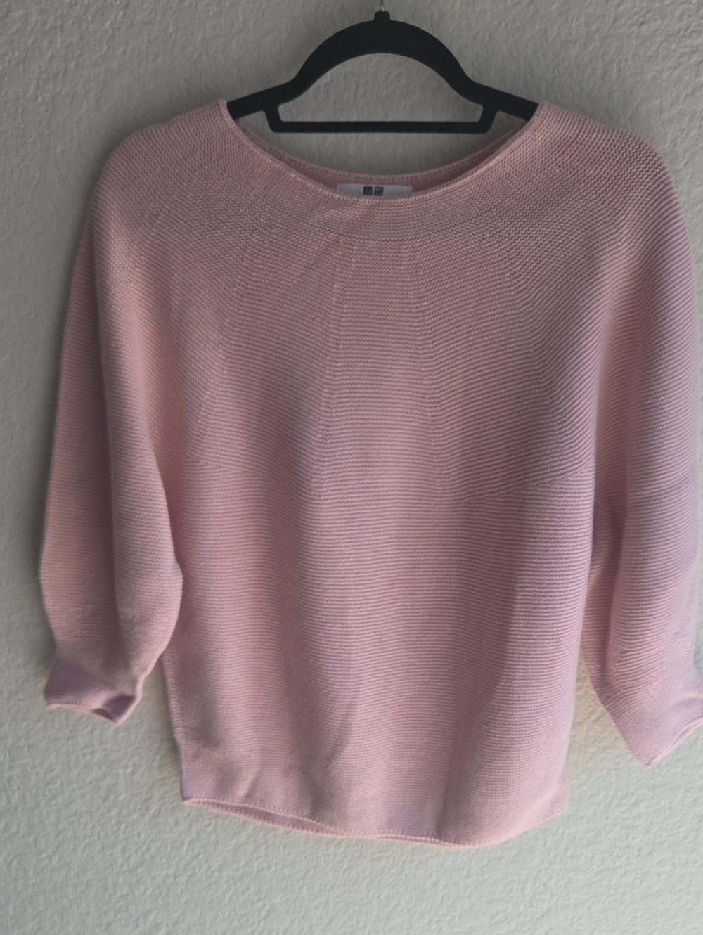 Uniqlo Pale Pink Women's Scoop Crew Sweater
